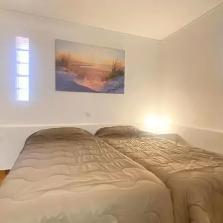 Apartamento Hermoso En Roses, 2 Habitaciones, Terraza, Estacionamiento Privado - Hisp-312-46